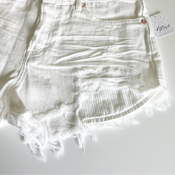 Free People Loving Good Vibrations Denim Cutoff Shorts Spring White 29 NWT - Picture 8 of 12